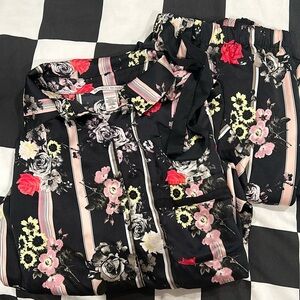 Victoria’s Secret Satin Long Pajama Set in Flower Stripes - Medium